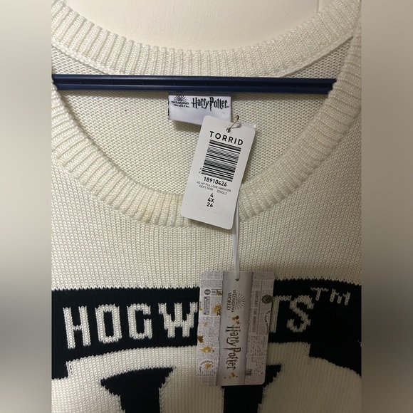BNWT official licensed Torrid WhiteHogwarts sweater official. Harry Potter. - Picture 2 of 4